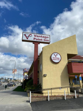 Гостиница Vantage Point Inn - Woodland Hills  Лос-Анджелес